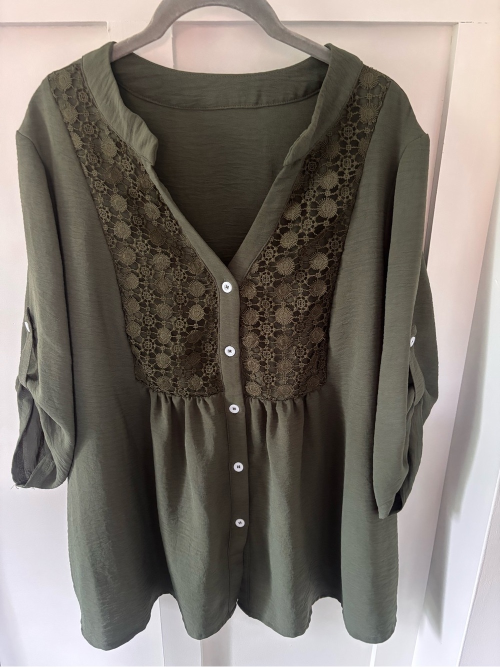 SHEIN Olive Green Lace Yoke Button-Front Tunic